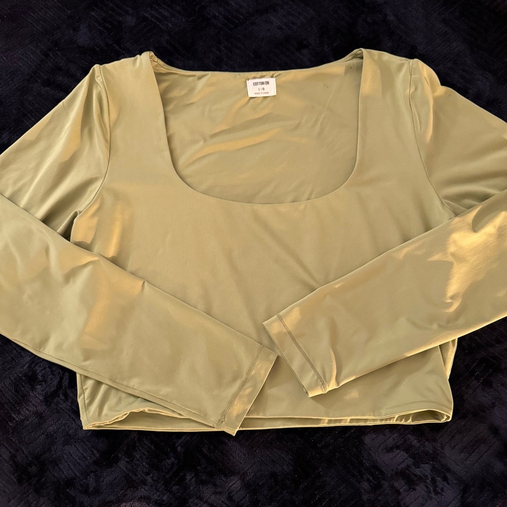 GARAGE Green Long Sleeve Women's Crop Top